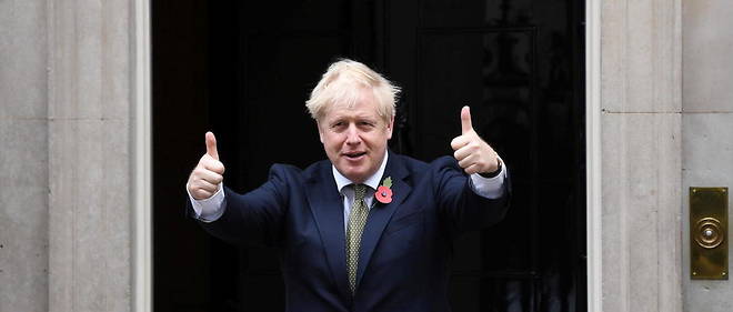 Le Premier ministre Boris Johnson a passe plusieurs nuits en soins intensifs en raison de son infection Covid-19. 
