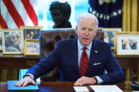 Joe Biden a reçu des sénateurs républicains modérés à la Maison-Blanche pour tenter de les convaincre.
