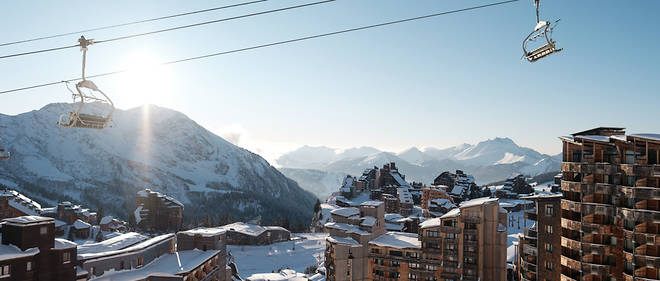 Les stations de ski francaises ne seront pas autorisees a rouvrir pendant les vacances de fevrier. 
