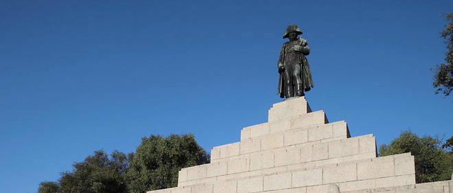Le monument a l'honneur de Napoleon a Ajaccio.
