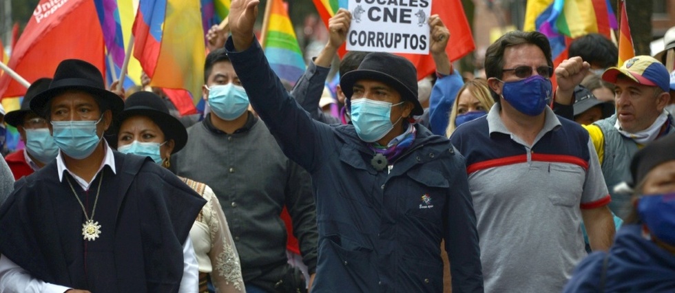 Equateur: manifestations de soutien au candidat indigene a la presidence