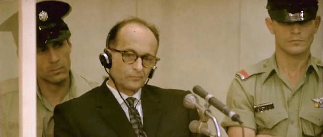 Arrete le 11 mai 1960, Adolf Eichmann a ete execute le 1er juin 1962 apres avoir ete reconnu coupable, au terme d'un proces de quatre mois, pour les 15 chefs d'accusation retenus contre lui.  
