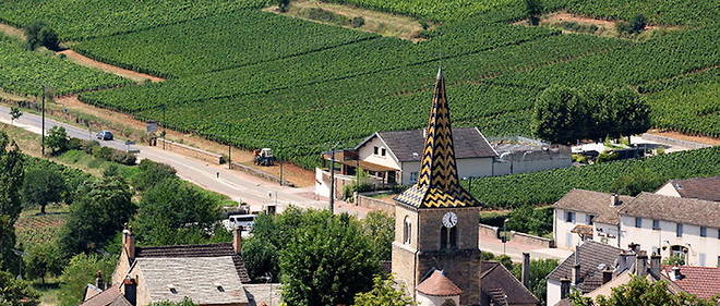 Village et vignoble de Pernand-Vergelesses, en Bourgogne.
