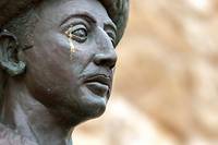 Espagne: la derni&egrave;re statue de Franco d&eacute;boulonn&eacute;e