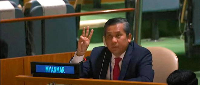 Avant d'etre demis de ses fonctions, l'ambassadeur birman a l'ONU a fait un signe avec trois doigts, symbole de ralliement aux manifestants.

