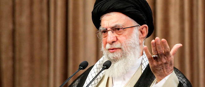 Le guide supreme iranien, l'ayatollah Ali Khamenei, a declare qu'il souhaitait que les Etats-Unis levent toutes leurs sanctions avant que l'Iran reviennne a ses engagements sur le nucleaire.
