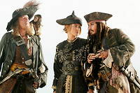  Pirates des Caraibes : jusqu'au bout du monde , de Gore Verbinski (2007). Troisieme volet (et l'un des meilleurs) des aventures du flibustier Jack Sparrow.
