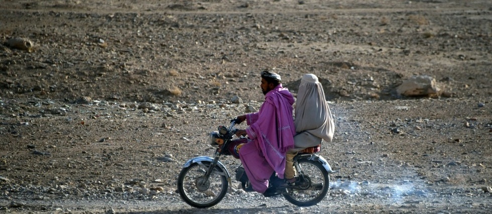 En Afghanistan, les talibans s'en prennent aux ONG venant en aide aux femmes