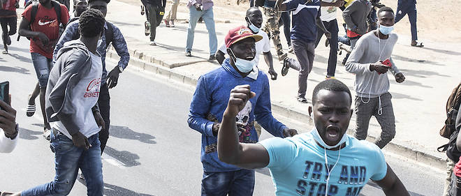 Les manifestations se multiplient a Dakar et en province a la suite de la mise en garde a vue d'Ousmane Sonko.
