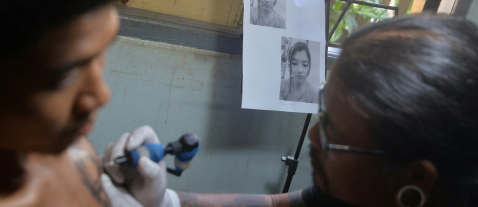 Birmanie: un tatouage pour ne pas oublier la premiere victime du coup d'Etat