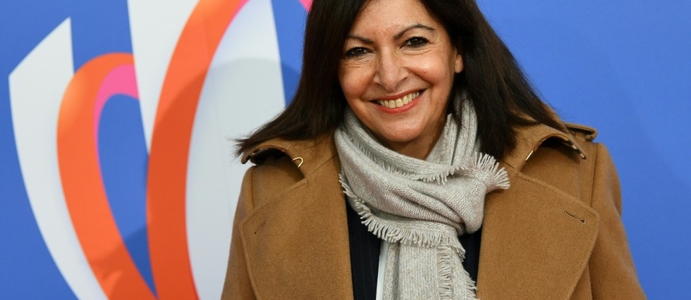 8 mars: "Ma sororite" s'arrete a Marine Le Pen, dit Anne Hidalgo
