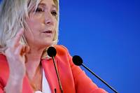 Si elle est &eacute;lue, Le Pen veut r&eacute;server ses premi&egrave;res d&eacute;cisions &agrave; l'immigration