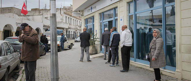 De nombreuses entreprises publiques, mais aussi des banques tunisiennes patissent d'une mauvaise gestion et d'un manque d'investissement.
