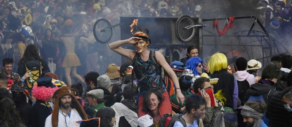 Marseille: 6.500 personnes font fi des restrictions anti-Covid pour un carnaval