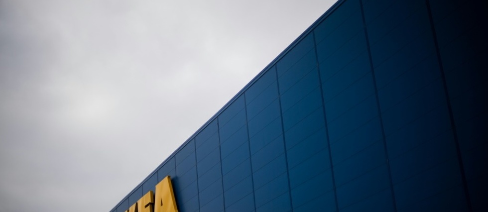 Ikea France juge pour avoir mis en place un "systeme d'espionnage" de ses salaries