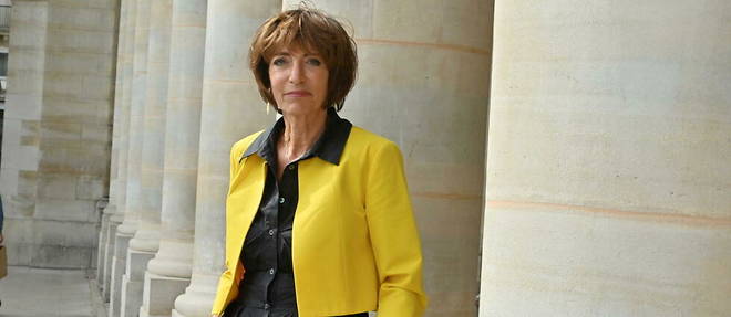 Marisol Touraine, aujourd'hui presidente d'Unitaid, dans la cour d'honneur du Palais-Royal a Paris.
