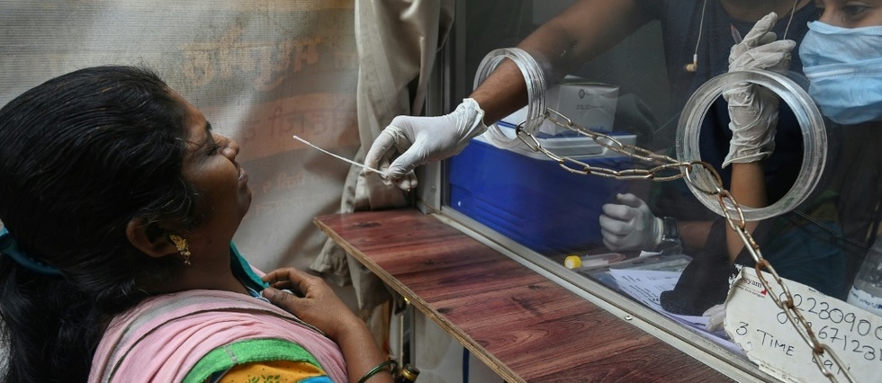 Inde: retard des vaccinations et regain des contaminations