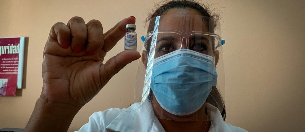 A Cuba, le personnel des hopitaux, premier servi avec le vaccin maison