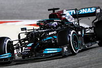 Formule 1&nbsp;: Lewis Hamilton s&rsquo;impose &agrave; Bahre&iuml;n
