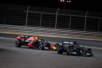 F1&nbsp;: Lewis Hamilton ouvre la saison 2021 avec une victoire &agrave; Bahre&iuml;n