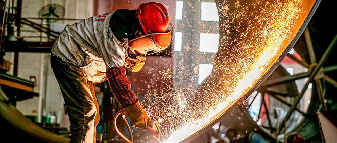 Le groupe americano-espagnol de metallurgie Ferroglobe, specialiste du silicium, a annonce la suppression de 350 emplois en France au sein de sa filiale FerroPem.
