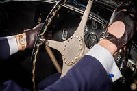 Mido Bugatti, photographie au volant
