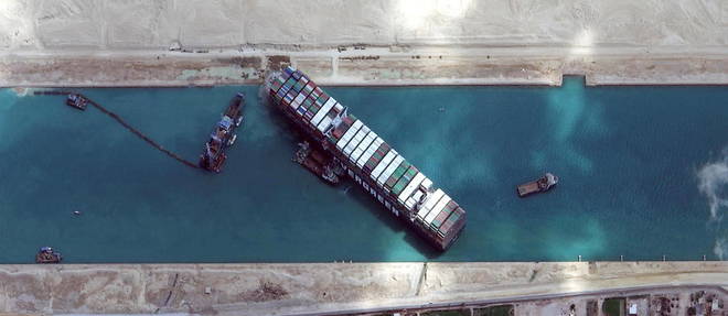 Le << president de la SCA a annonce samedi que l'ensemble des navires (...) avait traverse >>, indique l'Autorite du canal de Suez (illustration).

