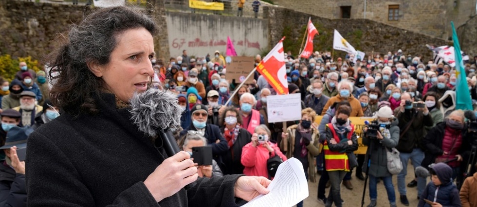 En Bretagne, des centaines de manifestants en soutien a la journaliste Morgan Large