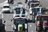 PAC: des agriculteurs avec une centaine de tracteurs manifestent &agrave; Toulouse