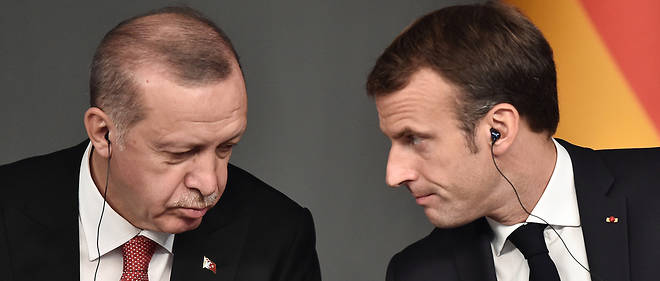 Emmanuel Macron doit jouer un role pour resoudre la crise qui oppose l'UE a Erdogan.
