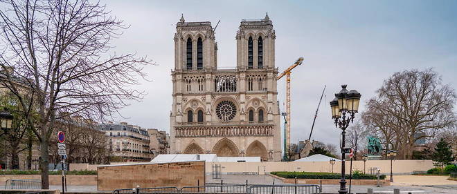 La securisation de Notre-Dame de Paris se terminera cet ete avant que les travaux de sa reconstruction ne debutent au debut de l'annee prochaine.

