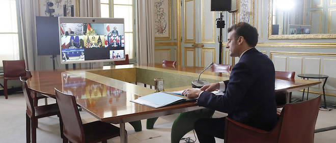 Emmanuel Macron pendant une reunion virtuelle du G7, le 19 fevrier. 
