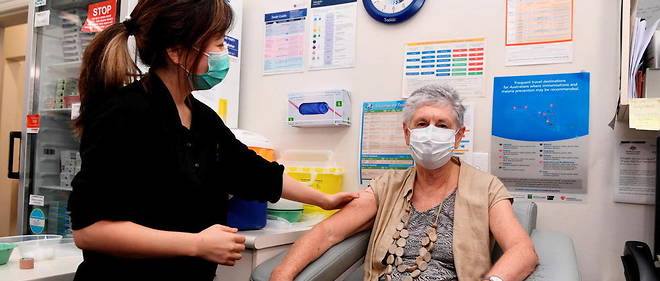 L'Australie a decide de limiter la vaccination avec AstraZeneca aux personnes de plus de 50 ans seulement.
