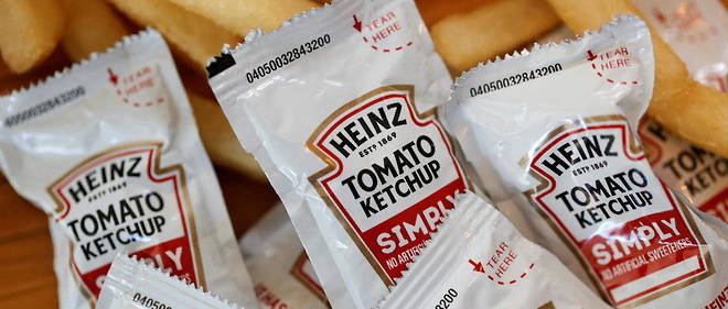 Kraft Heinz a ajoute plusieurs lignes de fabrication de sachets de ketchup dans ses usines. (Illustration)
