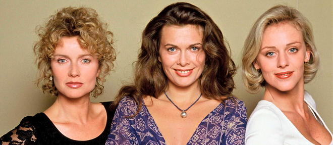 Christiane Jean, Helene Le Moignic et Cecile Auclert ont ete les premieres  << Filles d'a cote >>, sur TF1, entre 1993 et 1995.
