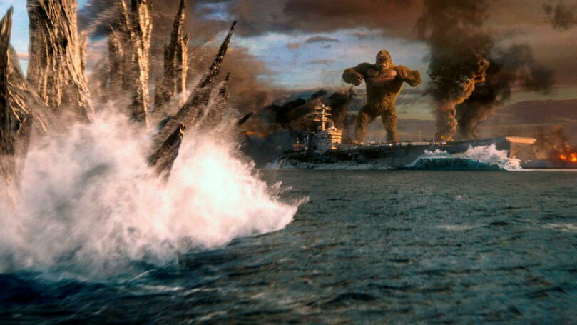 Godzilla n'apprécie guère la concurrence de Kong et ne se prive pas de le montrer.
 ©  Warner Bros.
