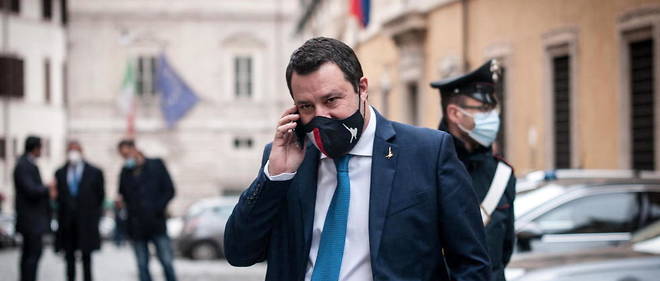 Matteo Salvini juste avant le vote de confiance au nouveau gouvernement de Mario Draghi, au Senat, le 17 fevrier 2021.
