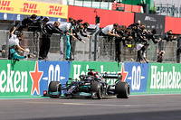 F1&nbsp;: Hamilton remporte la belle &agrave; Portim&atilde;o