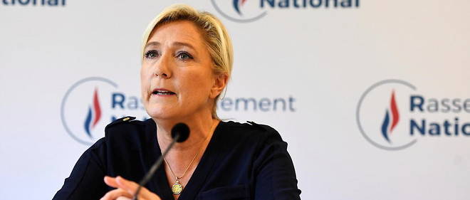 Marine Le Pen a loue les qualites de Napoleon Bonaparte dans une tribune.
Marine Le Pen a loue les qualites de Napoleon Bonaparte dans une tribune.