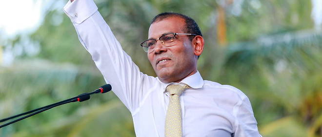 L'ancien president des Maldives Mohamed Nasheed a survecu a une tentative d'assassinat ce jeudi, apres l'explosion d'une bombe, dans la capitale Male.
