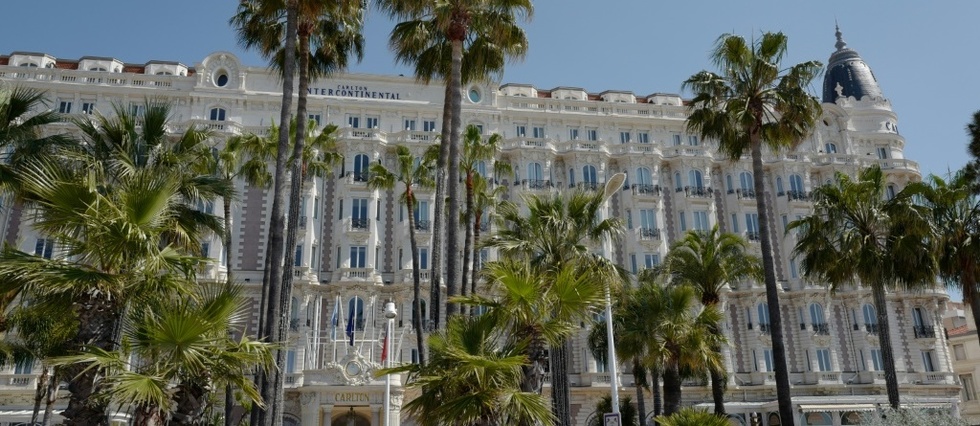 Cannes: l'hotel Carlton vend son mobilier aux encheres pour "une part de glamour"