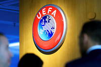 Super League&nbsp;: 9 des 12 clubs frondeurs sanctionn&eacute;s par l&rsquo;UEFA