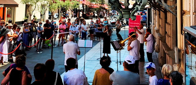 
Inspiration.  Mon été à Nice, créé en 2020 et reconduit cette année, propose des manifestations culturelles gratuites en plein air. Ici, en juillet dernier, à l’heure du « coup de canon de midi », des musiciens de l’Opéra offrent trente minutes d’extraits d’œuvres du répertoire classique ou de standards du jazz. 