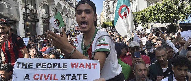 Plus que jamais, la question des lendemains du hirak se pose. A l'approche des elections legislatives anticipees du 12 juin, rejetees par le hirak, la repression s'accroit en Algerie, selon les organisations de defense des droits humains.
