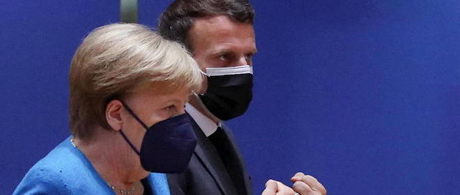 Emmanuel Macron et Angela Merkel, le 24 mai a Bruxelles, lors du sommet special de l'UE au sujet de l'avion Ryanair detourne par la Bielorussie.
