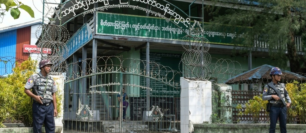 En Birmanie, eleves et enseignants boycottent la reouverture des ecoles