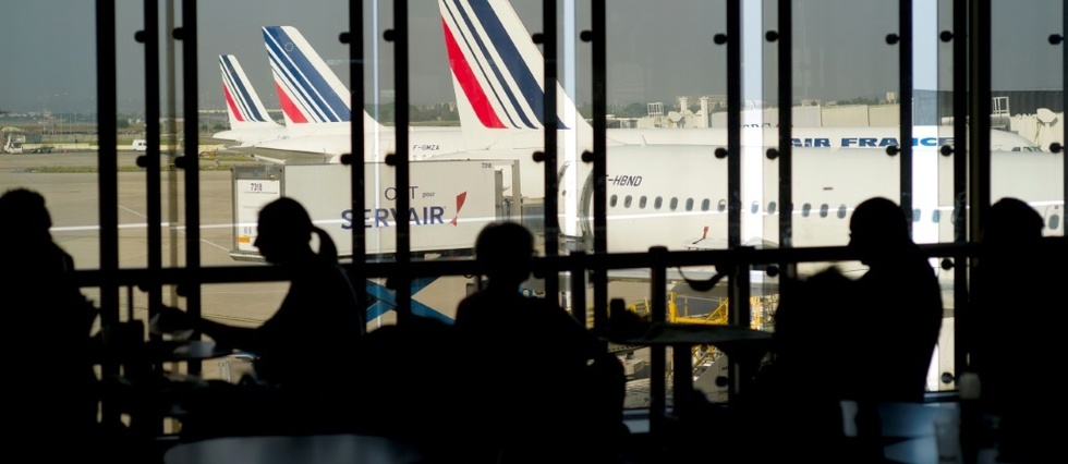 Aeroports de Paris: appel a la greve du 1er au 5 juillet