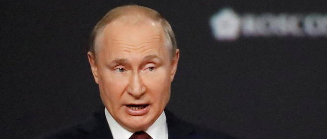 Le president russe Vladimir Poutine a appele ses compatriotes a se faire vacciner contre le Covid-19, tout en souhaitant que des etrangers viennent egalement le faire en Russie.
