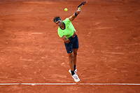 Roland-Garros&nbsp;: Rafael Nadal exp&eacute;ditif, Novak Djokovic a trembl&eacute;