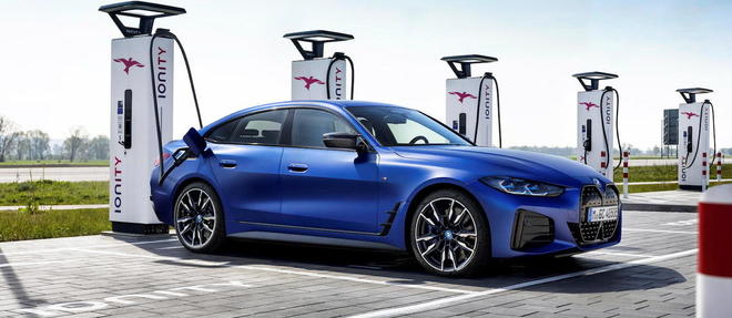 La BMW i4 pourra accepter une charge rapide allant jusqu'à 200 kW de puissance.
